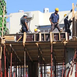 הקבלנים: “הגעת העובדים הזרים תימשך 90 שבועות – אבל אנחנו יכולים לשרוד אולי 90 יום”